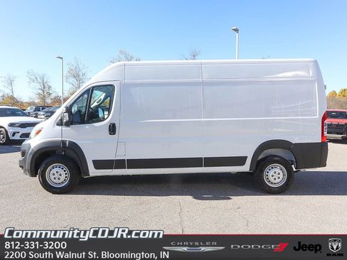 New 2026 RAM ProMaster 2500 w/ Convenience Group image 3