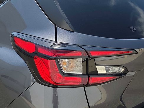 Used 2024 Subaru Crosstrek 2.0i Premium image 10