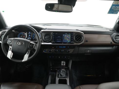 Used 2023 Toyota Tacoma Limited AWD/4WD image 13