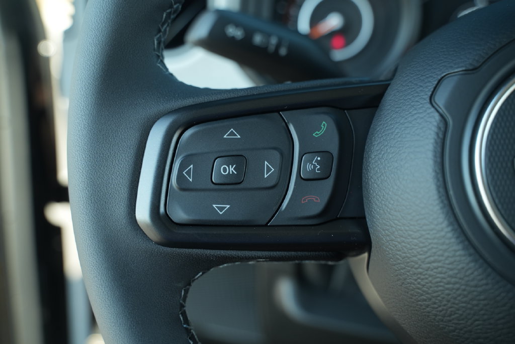 New 2026 Jeep Gladiator Sport AWD/4WD image 30