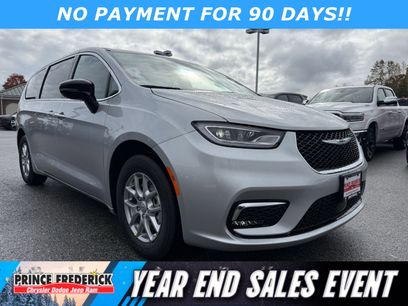 New 2026 Chrysler Pacifica Select