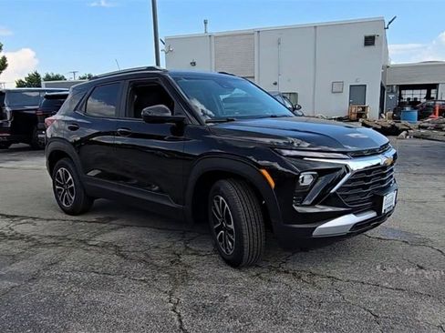 New 2026 Chevrolet TrailBlazer LT w/ Convenience Package image 3
