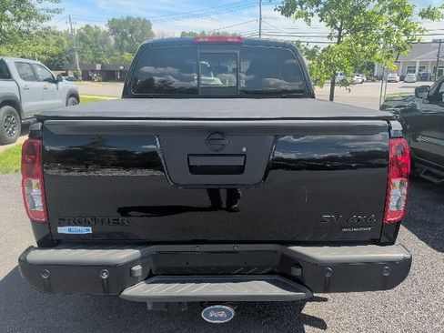 Used 2020 Nissan Frontier SV w/ Midnight Edition Floor Mats AWD/4WD image 6