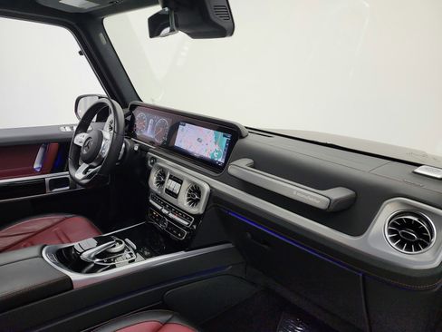 Used 2021 Mercedes-Benz G 550 image 24