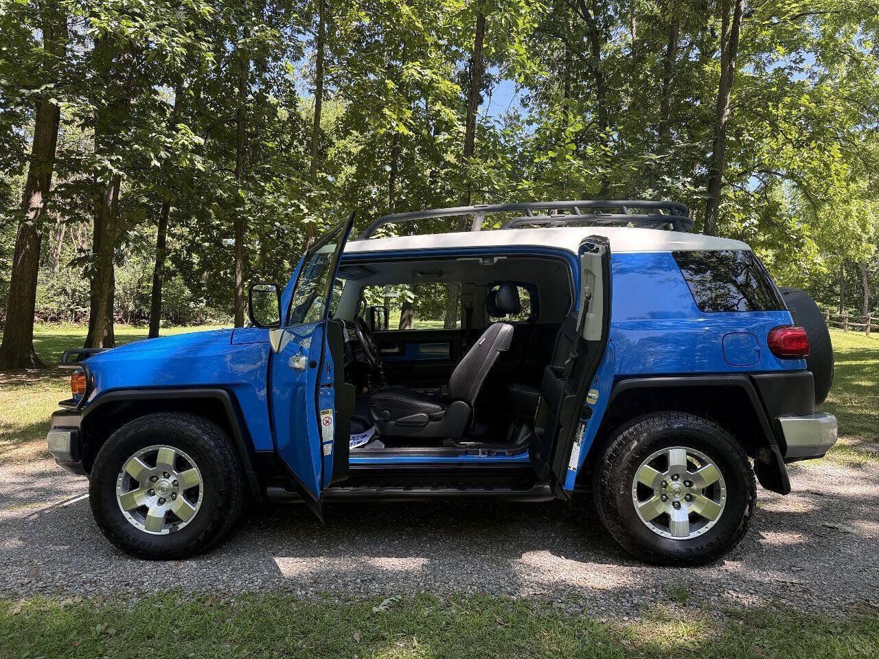Used 2007 Toyota FJ Cruiser 4WD image 25