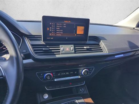 Used 2018 Audi Q5 2.0T Premium Plus w/ Premium Plus Package AWD/4WD image 11