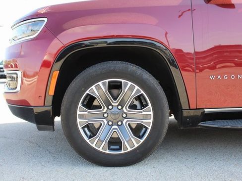 Used 2024 Jeep Wagoneer Series II image 9
