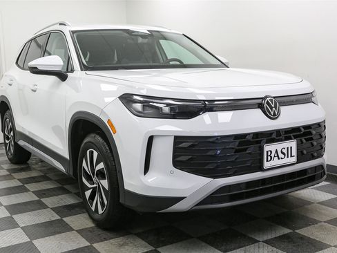 New 2025 Volkswagen Tiguan S image 2