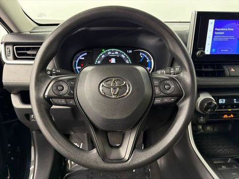 Certified 2025 Toyota RAV4 XLE AWD/4WD image 25