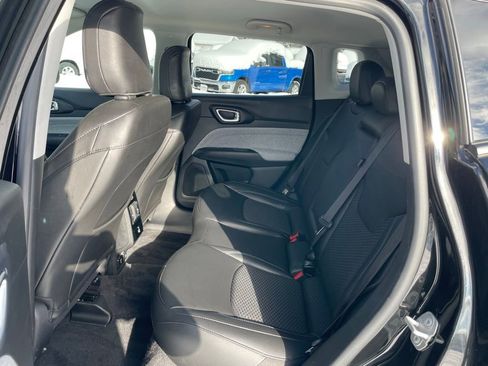 Used 2022 Jeep Compass Latitude w/ Convenience Group image 17