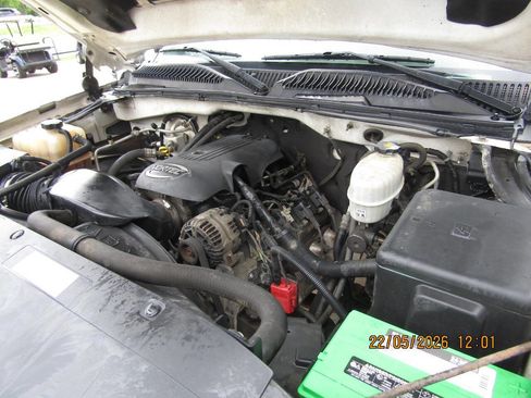 Used 2006 Chevrolet Silverado 2500 W/T RWD image 18