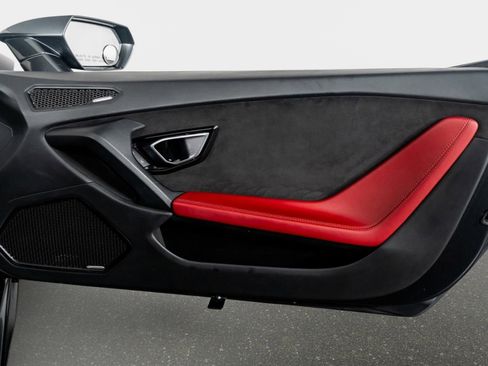 Used 2017 Lamborghini Huracan LP 610-4 AWD/4WD image 48