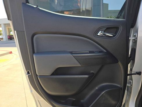 Used 2016 Chevrolet Colorado Z71 RWD image 17