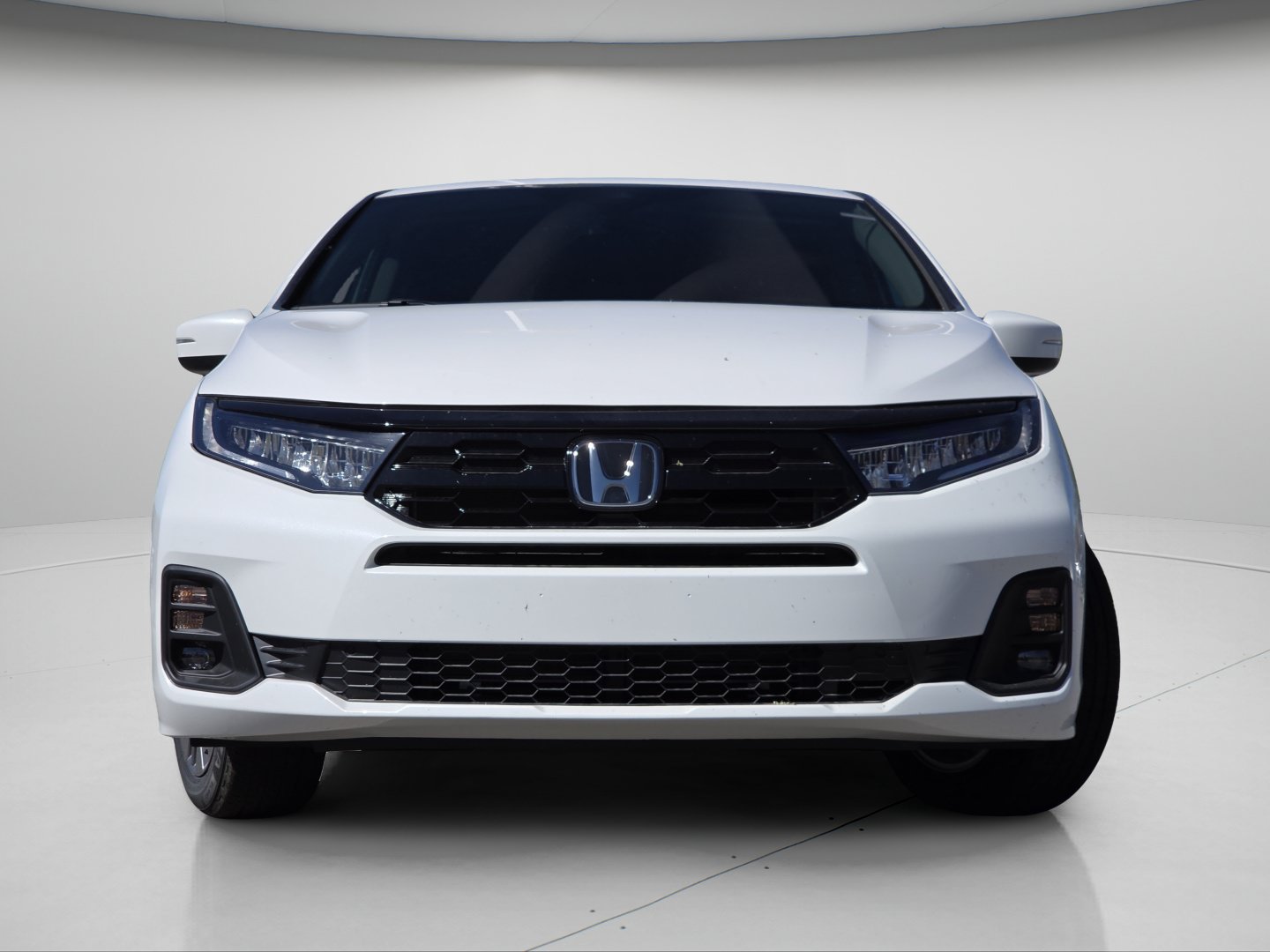 New 2027 Honda Odyssey Touring image 3