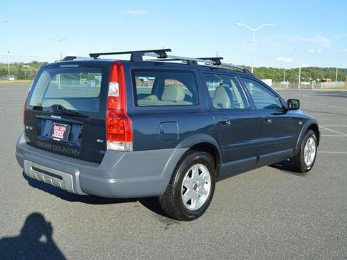 Used 2005 Volvo XC70 AWD/4WD image 6