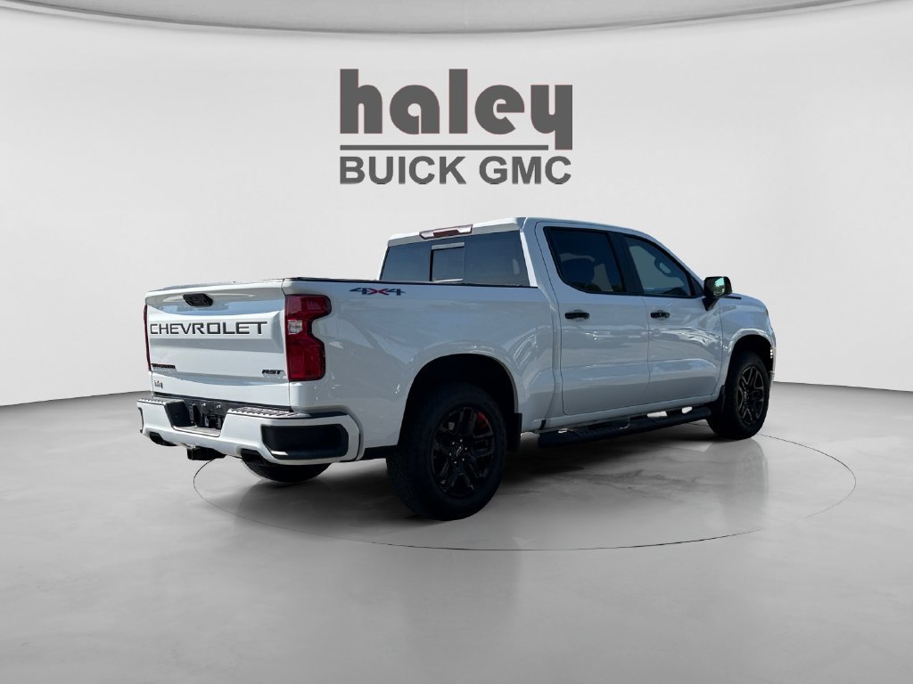 Used 2024 Chevrolet Silverado 1500 RST w/ Redline Edition AWD/4WD image 5