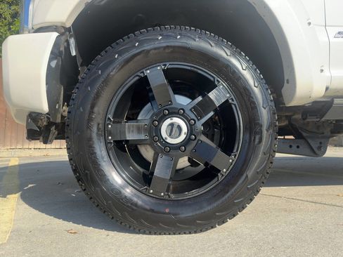 Used 2018 Ford F250 Platinum w/ Platinum Ultimate Package image 12