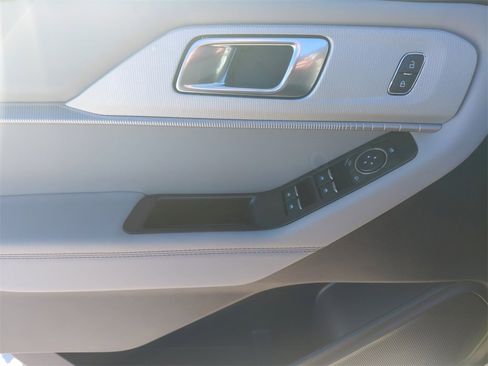New 2026 Ford Explorer Active w/ Active Comfort Package image 30