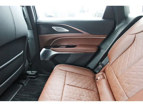 New 2027 Cadillac Lyriq Signature Luxury w/ Nappa Leather Package AWD/4WD image 12