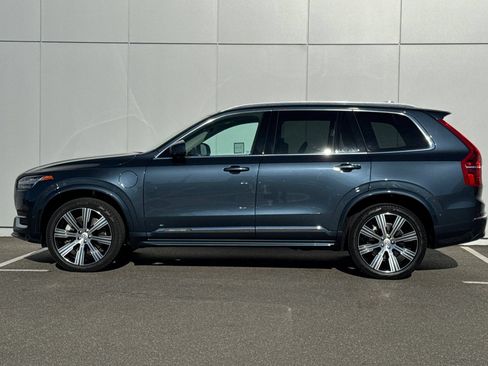 Used 2023 Volvo XC90 T8 Plus w/ Protection Package Premier AWD/4WD image 2