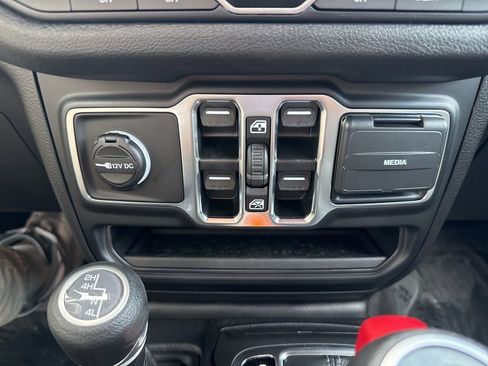 New 2025 Jeep Wrangler Sport S image 32