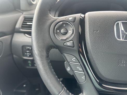 Used 2017 Honda Ridgeline RTL-E image 21