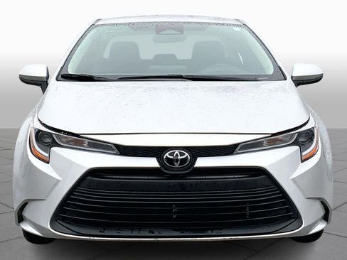 Used 2024 Toyota Corolla LE image 4