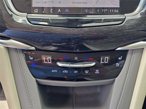 Used 2022 Cadillac XT6 Premium Luxury w/ Technology Package FWD image 27