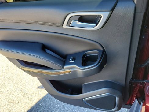 Used 2017 GMC Yukon Denali image 14