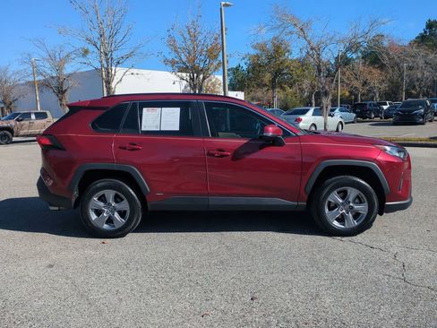 Used 2022 Toyota RAV4 LE image 4