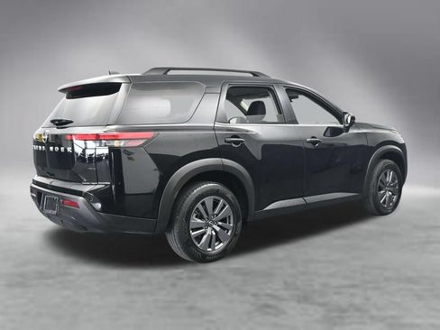 Used 2025 Nissan Pathfinder SV FWD image 7
