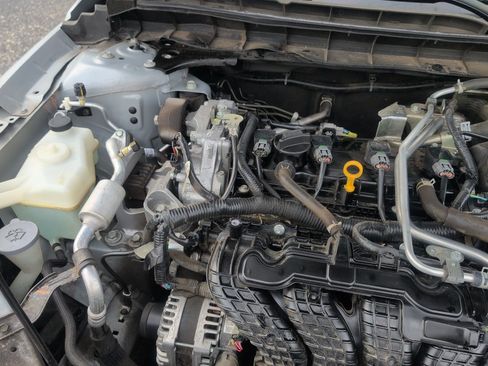 Used 2024 Nissan Altima 2.5 SV FWD image 28