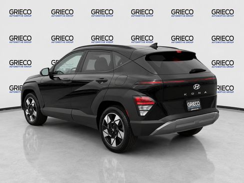 Used 2024 Hyundai Kona SEL w/ Convenience Package AWD/4WD image 4