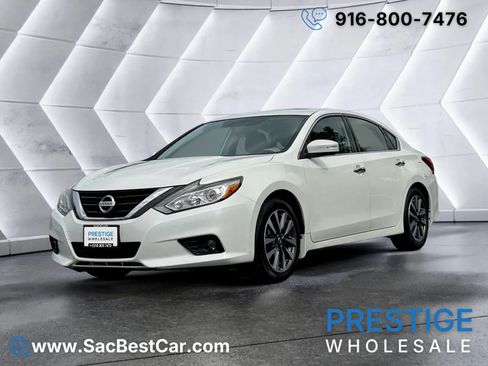Used 2017 Nissan Altima 2.5 SL w/ Moonroof Package image 1