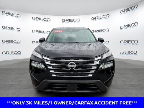 Certified 2025 Nissan Rogue SV FWD image 2