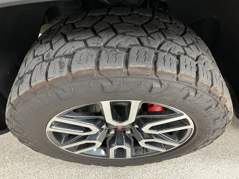 Used 2022 GMC Sierra 1500 AT4 w/ AT4 Premium Package AWD/4WD image 13