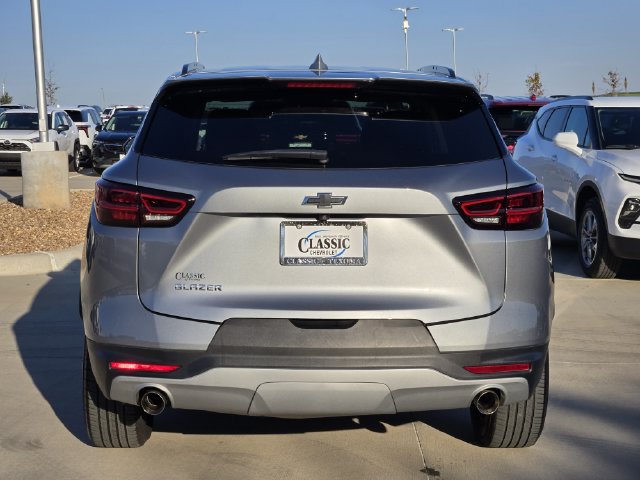 Used 2024 Chevrolet Blazer LT w/ Convenience Package FWD image 7