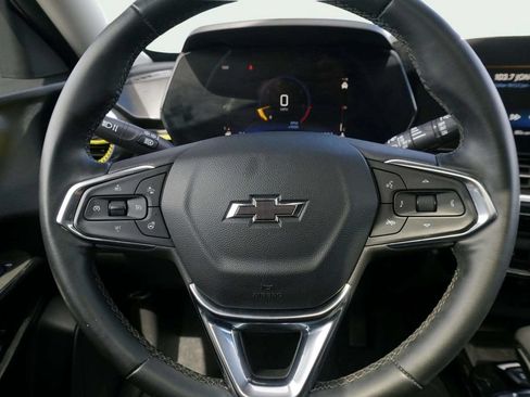Used 2024 Chevrolet Trax ACTIV w/ Sunroof Package FWD image 23