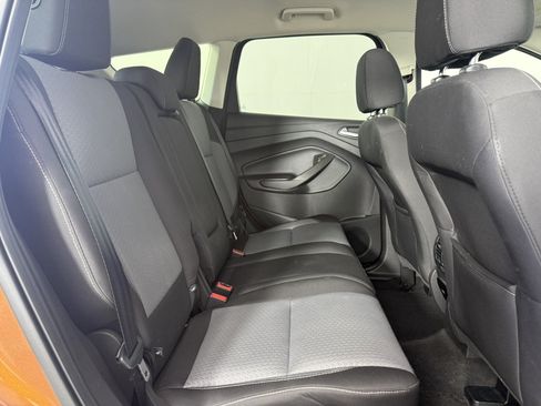Used 2017 Ford Escape SE w/ Equipment Group 201A FWD image 13