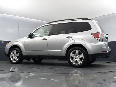 Used 2010 Subaru Forester 2.5X Limited AWD/4WD image 28