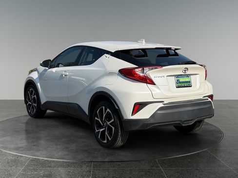 Used 2019 Toyota C-HR XLE FWD image 7
