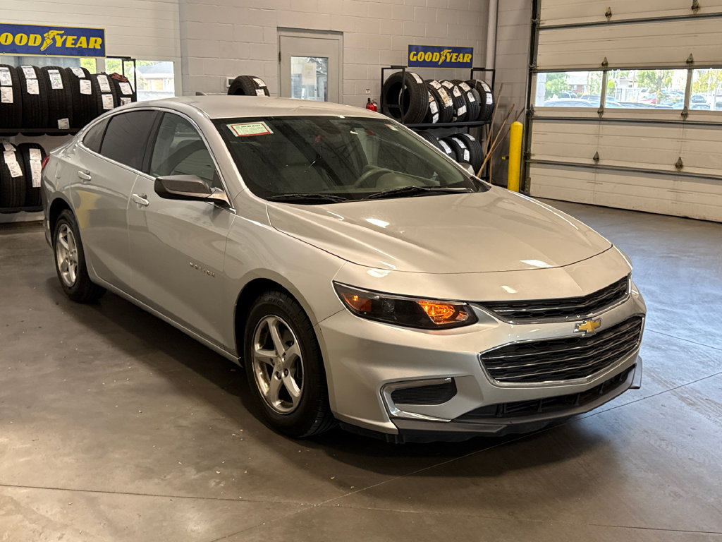 Used 2018 Chevrolet Malibu LS FWD image 3
