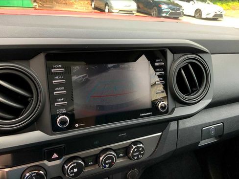 Certified 2020 Toyota Tacoma SR image 24