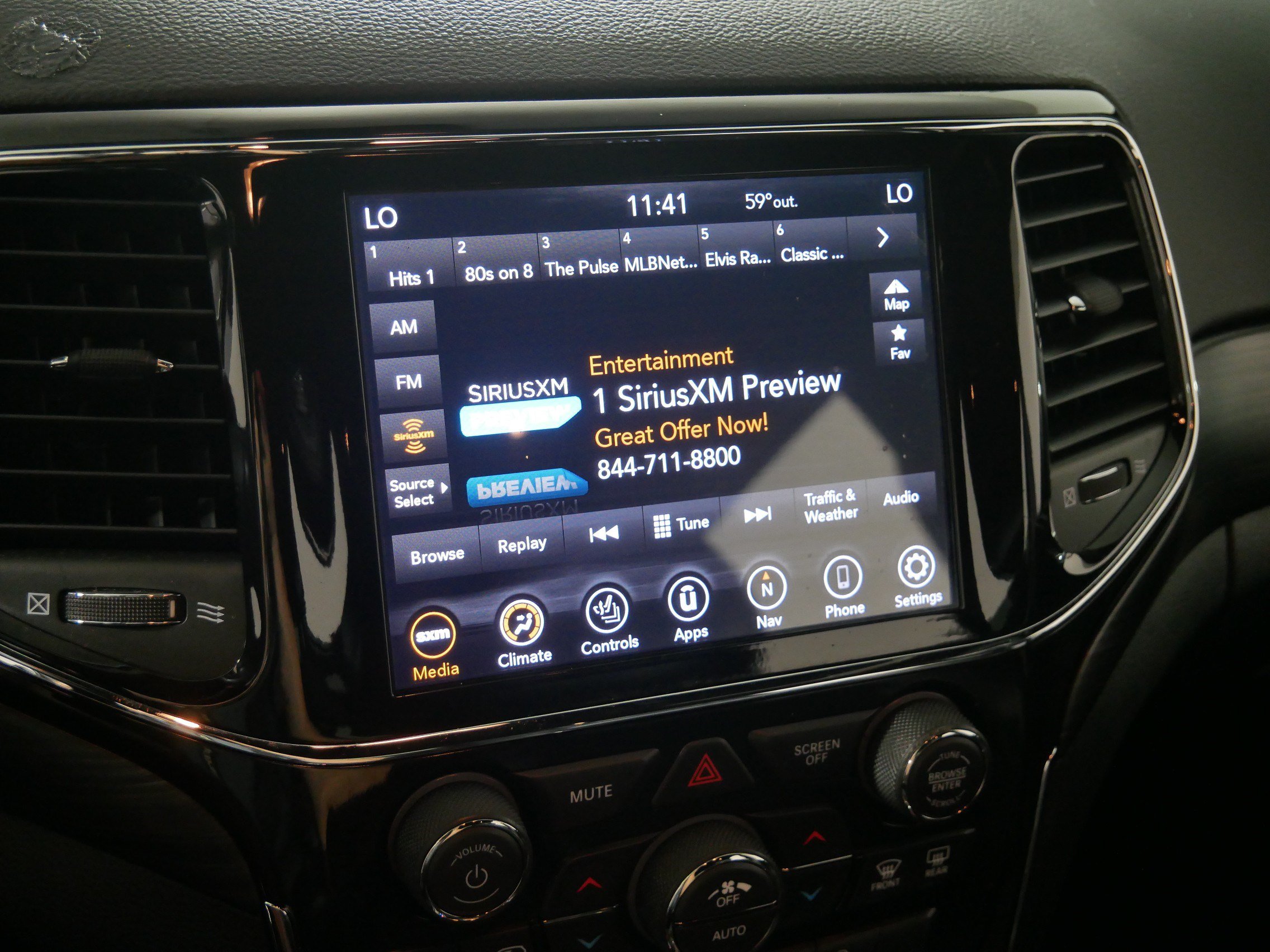 Used 2021 Jeep Grand Cherokee Laredo X AWD/4WD image 22