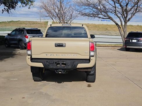 Used 2020 Toyota Tacoma TRD Off-Road image 6