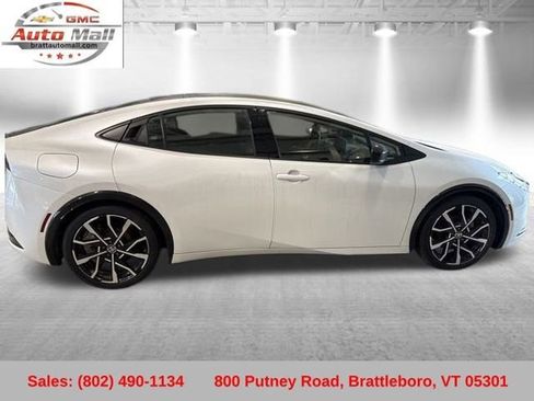 Used 2024 Toyota Prius Prime image 6