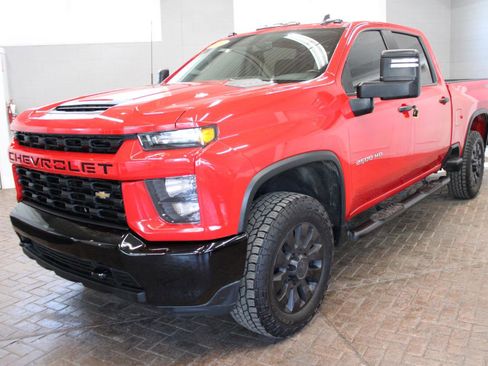 Used 2020 Chevrolet Silverado 2500 Custom w/ Custom Value Package AWD/4WD image 3