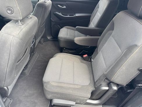 Used 2018 Chevrolet Traverse LT image 11