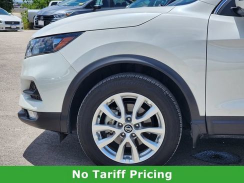 Used 2021 Nissan Rogue Sport SV w/ Technology Package FWD image 7