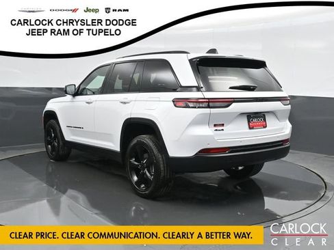 New 2025 Jeep Grand Cherokee Altitude image 8